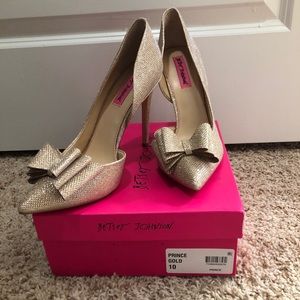 Betsey Johnson Heels Size 10